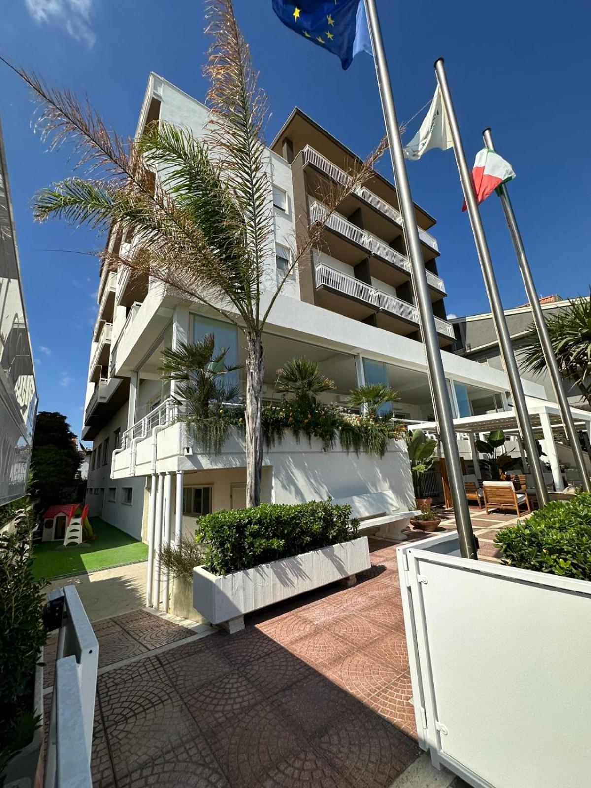 Hotel Costa Verde Pineto Exterior foto