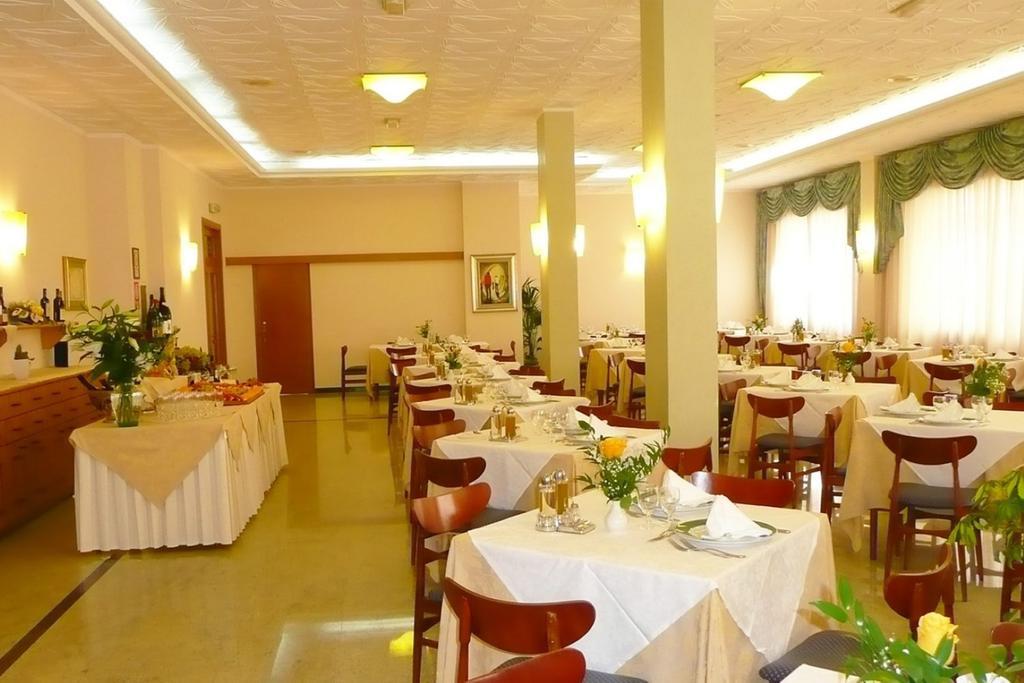 Hotel Costa Verde Pineto Exterior foto